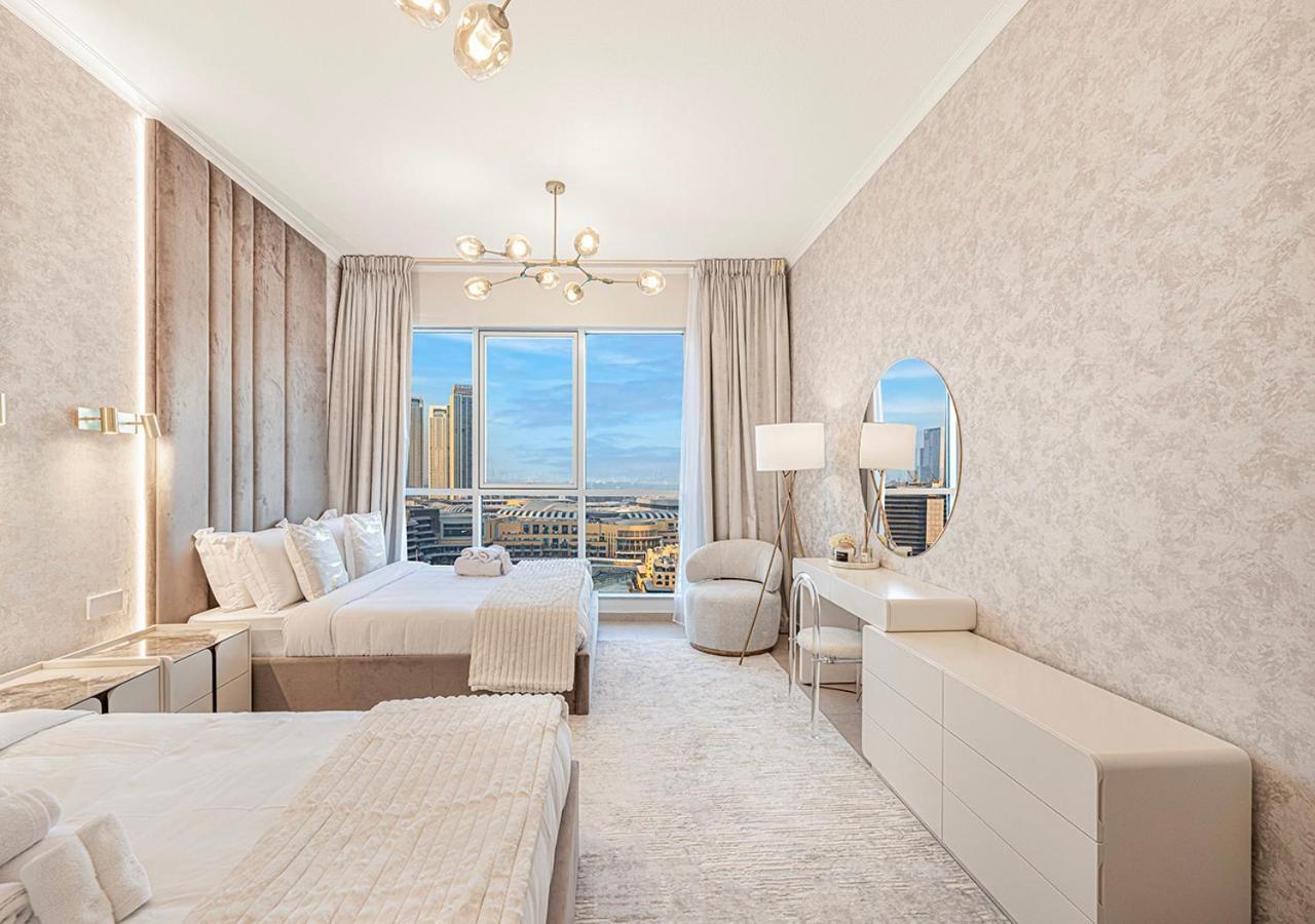 Livin' Holidays - 2 Bedroom - Burj Khalifa & Fountain Apartment Dubai